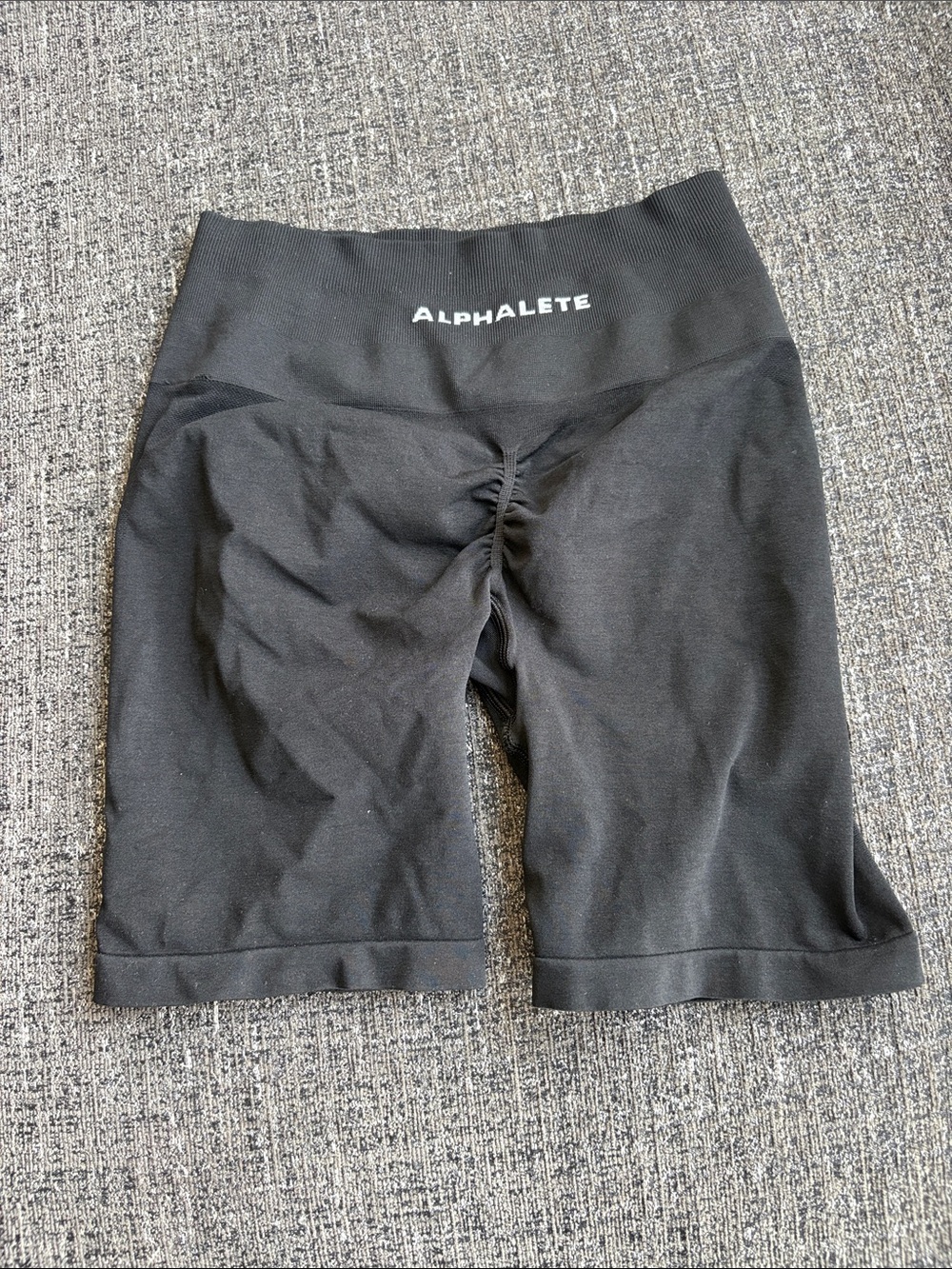 Alphalete Amplify Short 6.5” in Black Size S